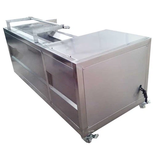 Kommersiell gulrotvaske- og skrellemaskin